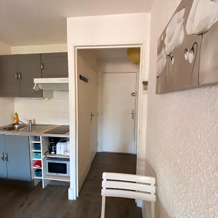 Апартаменты Appartement T2 A 200M De La Mer Сен-Глф